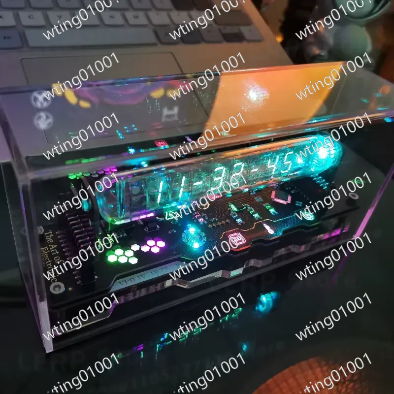 Orologio Digitale Stile Nixie  - Tech Office Vibe recensione e prezzo